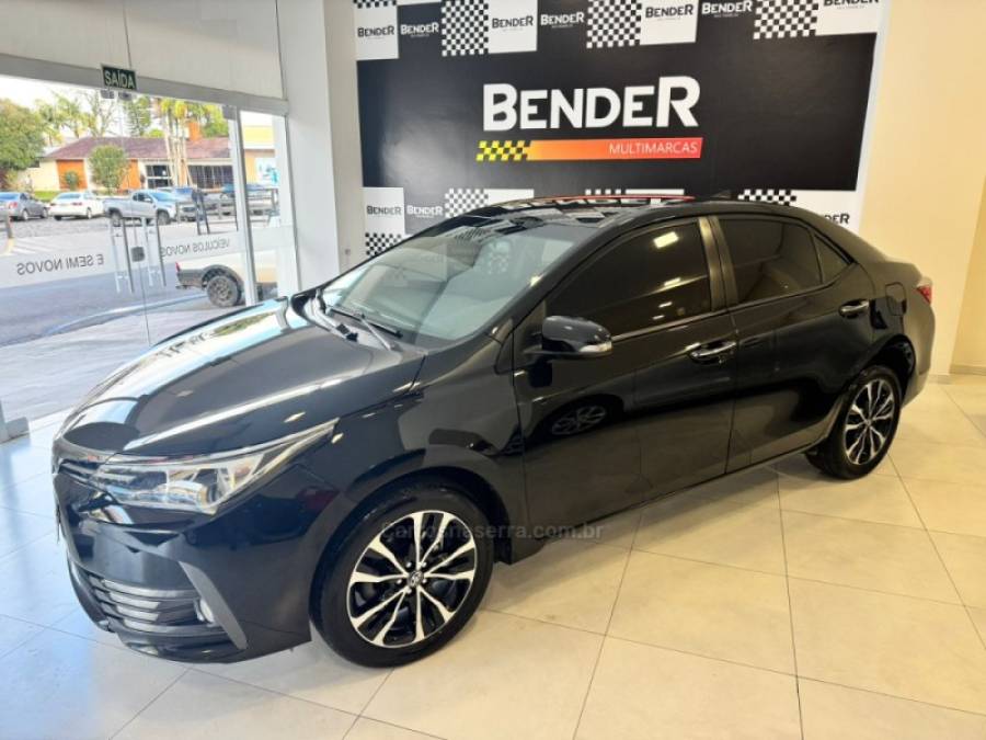 TOYOTA - COROLLA - 2018/2019 - Preta - R$ 108.900,00