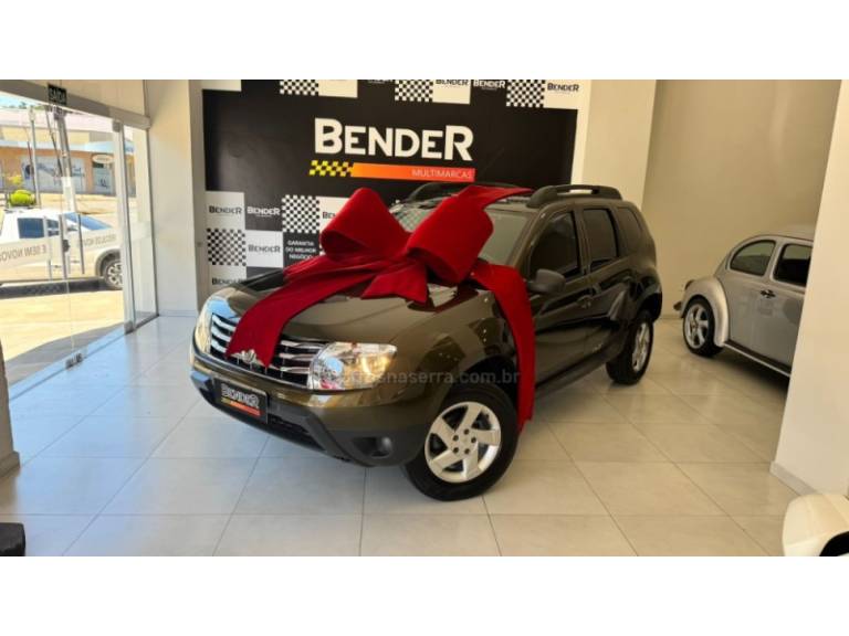 RENAULT - DUSTER - 2014/2015 - Verde - R$ 57.900,00
