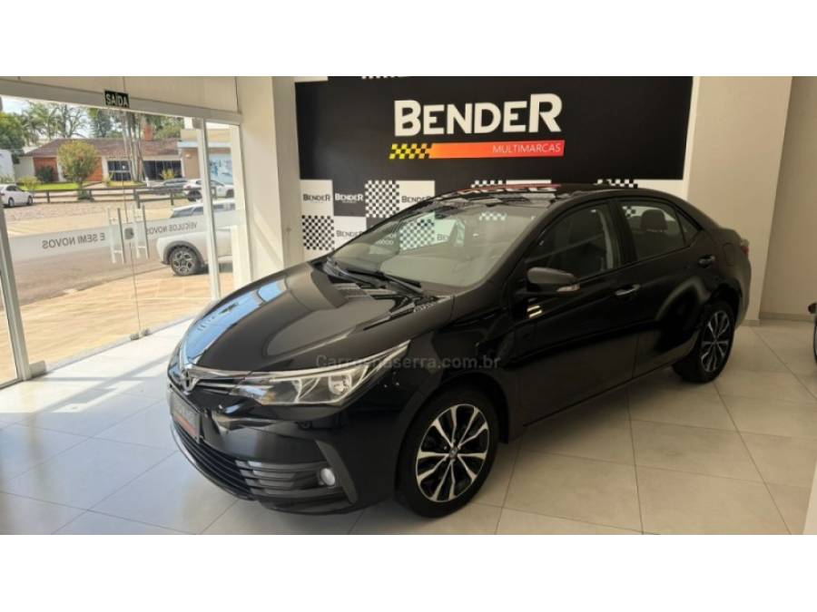 TOYOTA - COROLLA - 2018/2019 - Preta - R$ 108.900,00