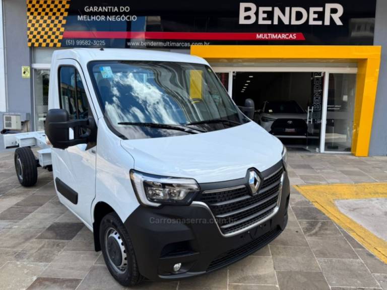 RENAULT - MASTER - 2024/2025 - Branca - Sob Consulta