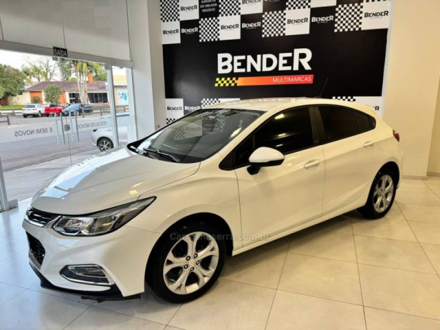 CHEVROLET - CRUZE - 2016/2017 - Branca - R$ 84.900,00