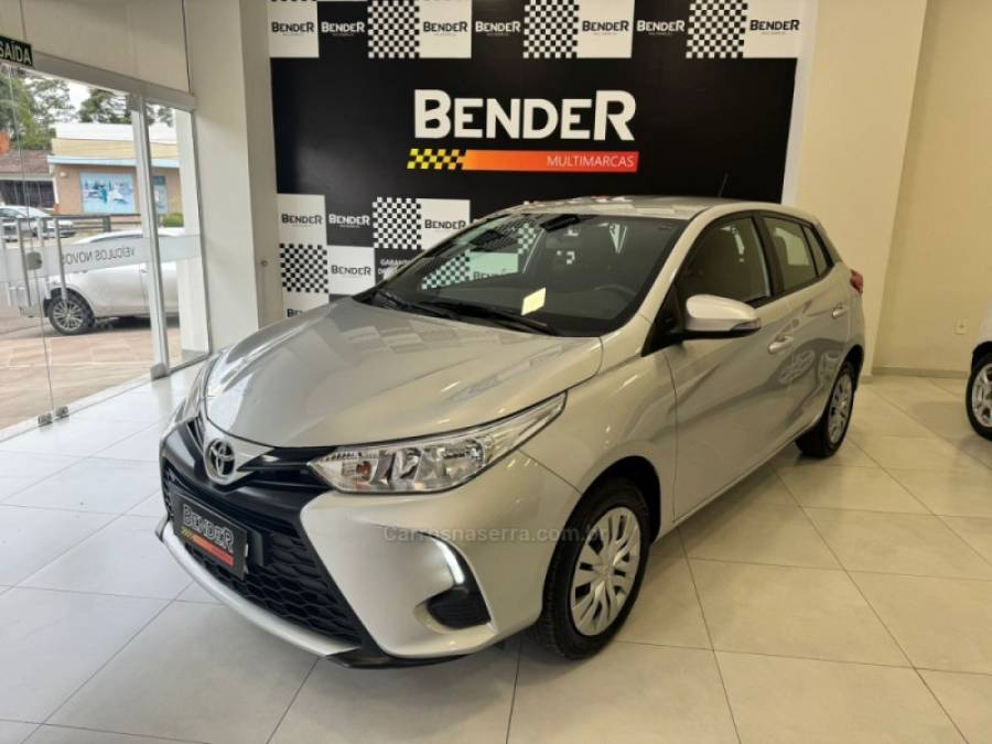 TOYOTA - YARIS - 2022/2023 - Prata - R$ 91.900,00