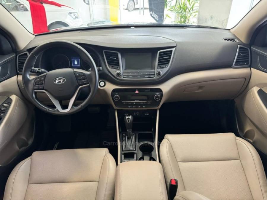 HYUNDAI - TUCSON - 2022/2022 - Preta - R$ 131.900,00
