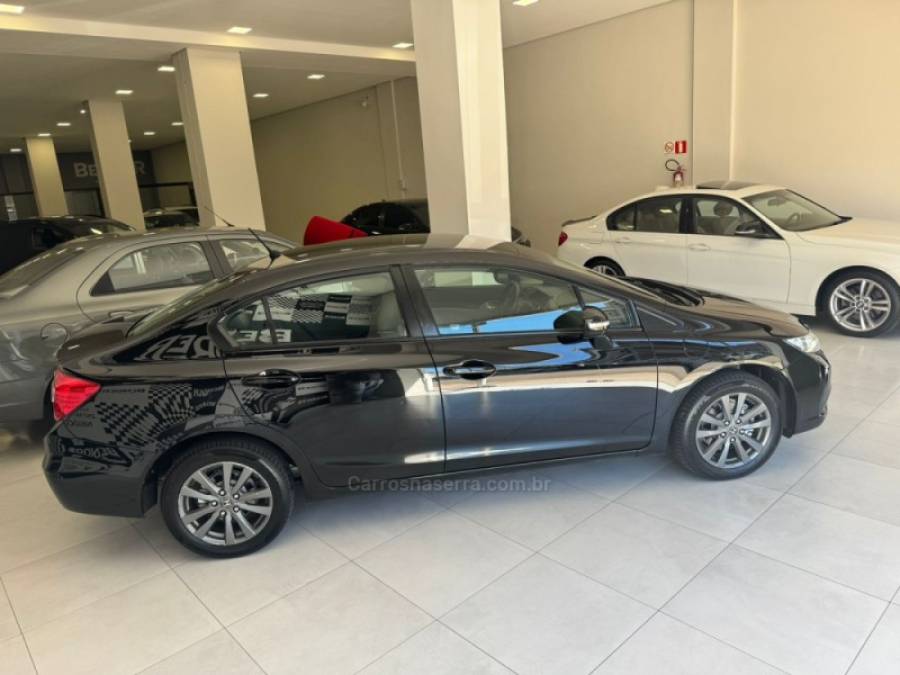 HONDA - CIVIC - 2012/2013 - Preta - R$ 69.900,00