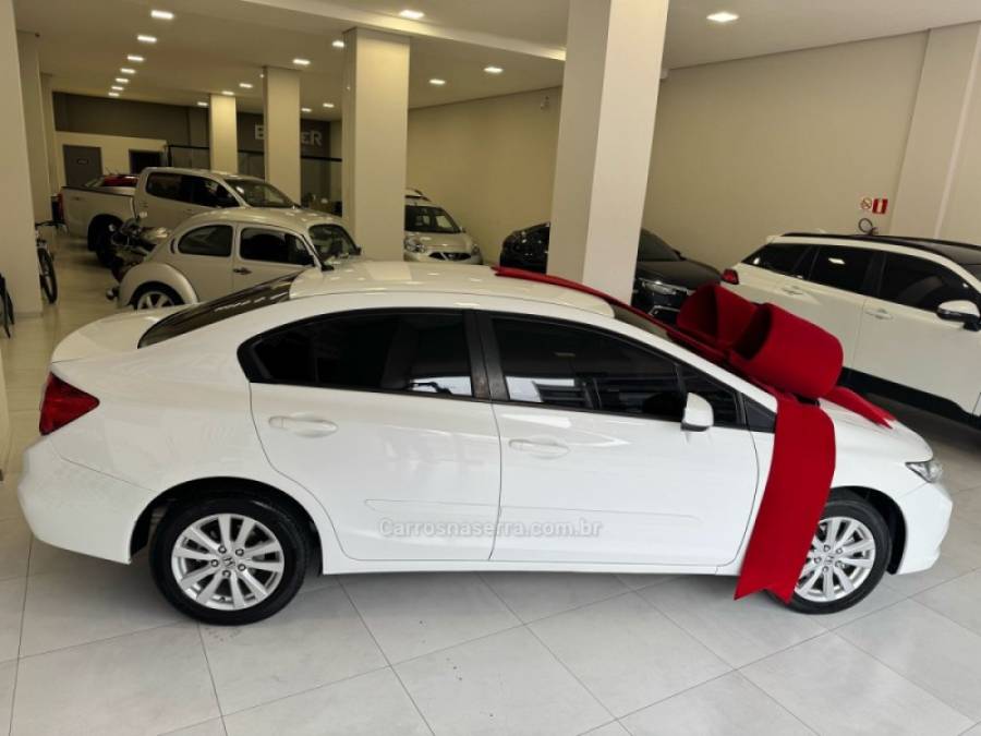 HONDA - CIVIC - 2012/2013 - Branca - R$ 70.900,00