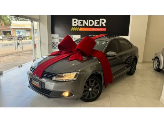 VOLKSWAGEN - JETTA - 2012/2013 - Cinza - R$ 69.900,00