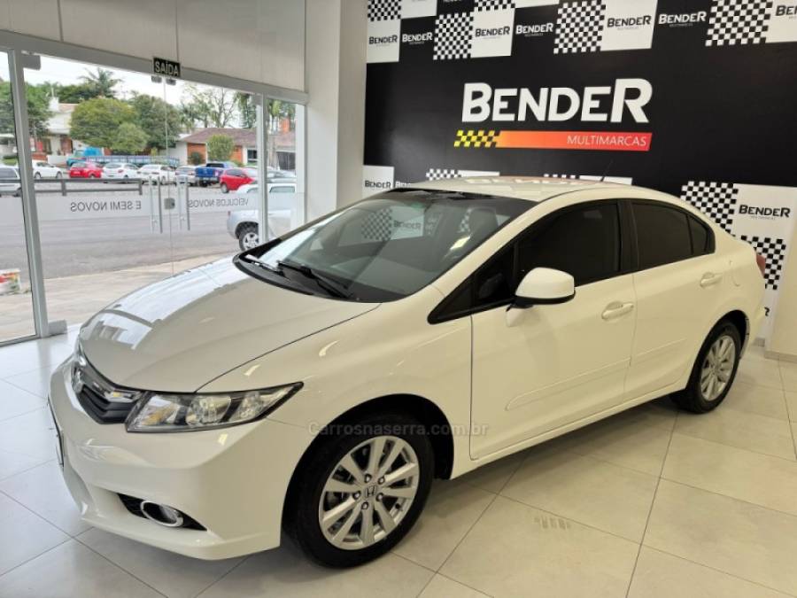 HONDA - CIVIC - 2012/2013 - Branca - R$ 70.900,00