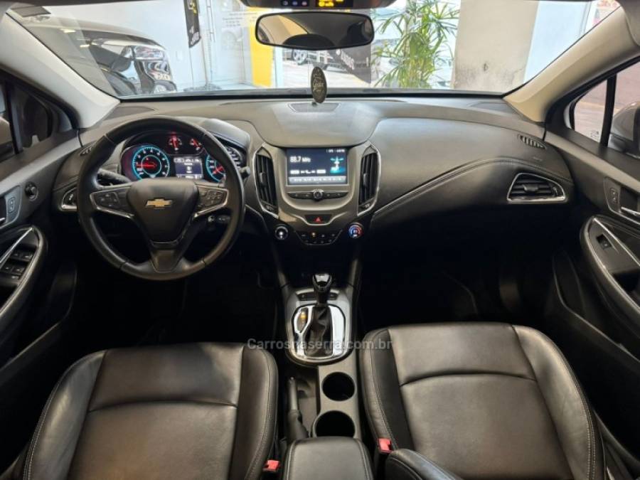 CHEVROLET - CRUZE - 2016/2017 - Branca - R$ 84.900,00